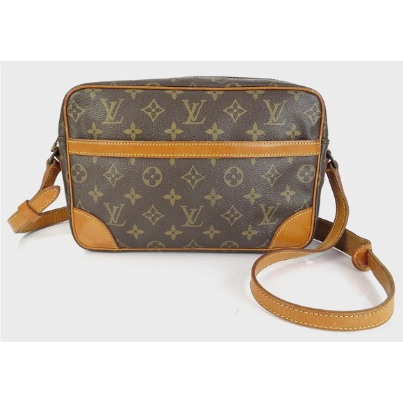 Louis Vuitton Monogram Canvas Messenger Bag